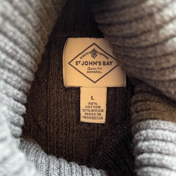 Dark Gray Cable Knit Turtleneck Sweater - Picture 3 of 6